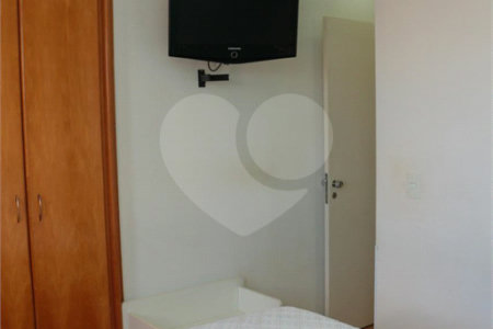 Apartamento à venda com 3 quartos, sendo 1 suíte, em Vila Gomes, São Paulo, SP