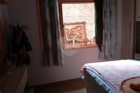 Casa à venda com 4 quartos, sendo 2 suítes,  em Guaxinduva, Atibaia, SP