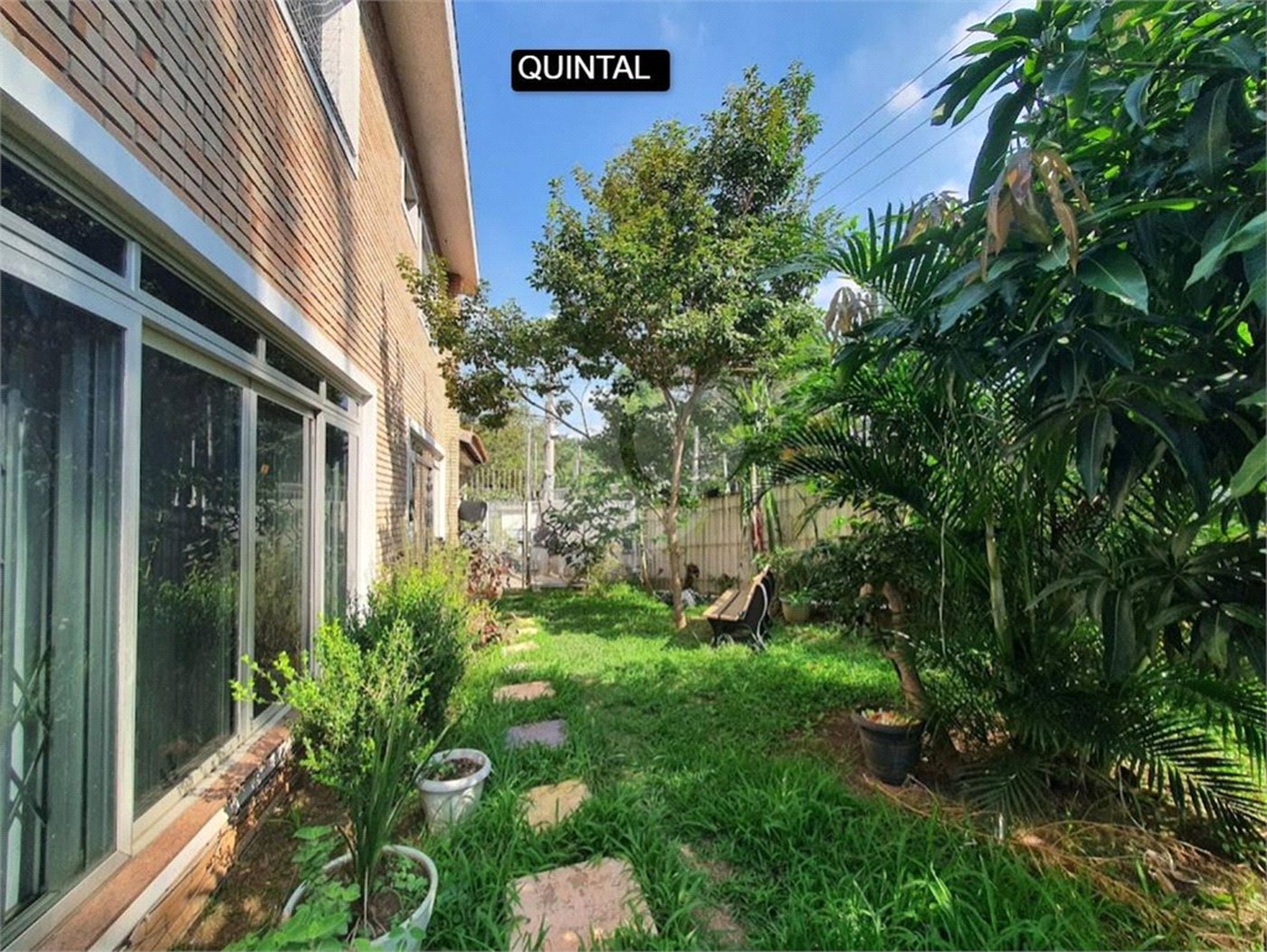 Casa à venda com 6 quartos, sendo 5 suítes, em Jardim São Bento, São Paulo, SP