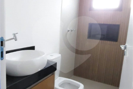 Sobrado para alugar com 3 quartos, sendo 1 suíte, em Vila Petrópolis, Atibaia, SP