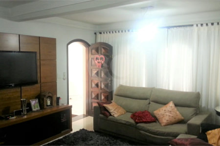 Sobrado à venda com 3 quartos, sendo 1 suíte, em Campo Grande, São Paulo, SP
