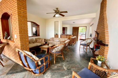 Casa à venda com 6 quartos, sendo 4 suítes,  em Maranduba, Ubatuba, SP