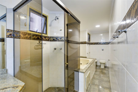 Apartamento à venda com 3 suítes em Granja Julieta, São Paulo, SP