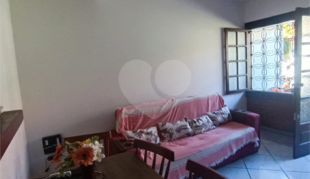 Casa em condomínio à venda com 3 quartos em Portinho, Cabo Frio, RJ