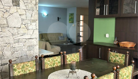 Casa à venda com 3 quartos, sendo 1 suíte,  em Interlagos, São Paulo, SP