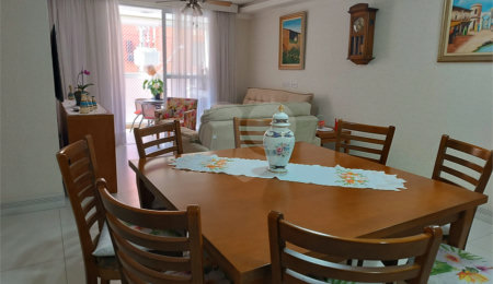 Apartamento à venda com 3 quartos, sendo 1 suíte,  no Centro, São Roque, SP