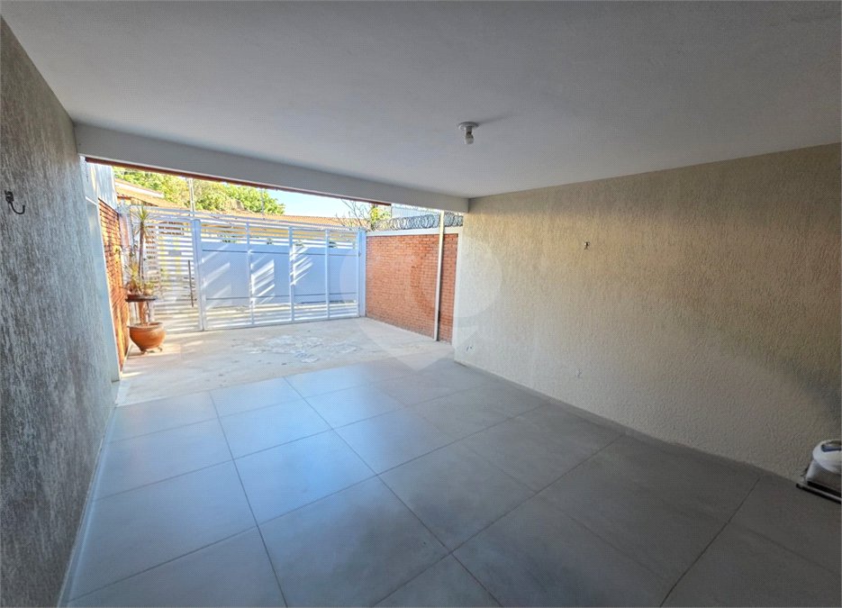Casa à venda com 3 quartos, sendo 1 suíte,  em Jardim Nova Santa Paula, São Carlos, SP