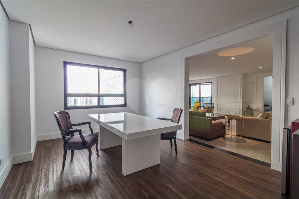 Apartamento à venda com 4 suítes em Jardim Marajoara, São Paulo, SP