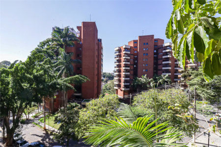 Apartamento à venda ou para alugar com 4 suítes em Jardim Vitória Régia, São Paulo, SP