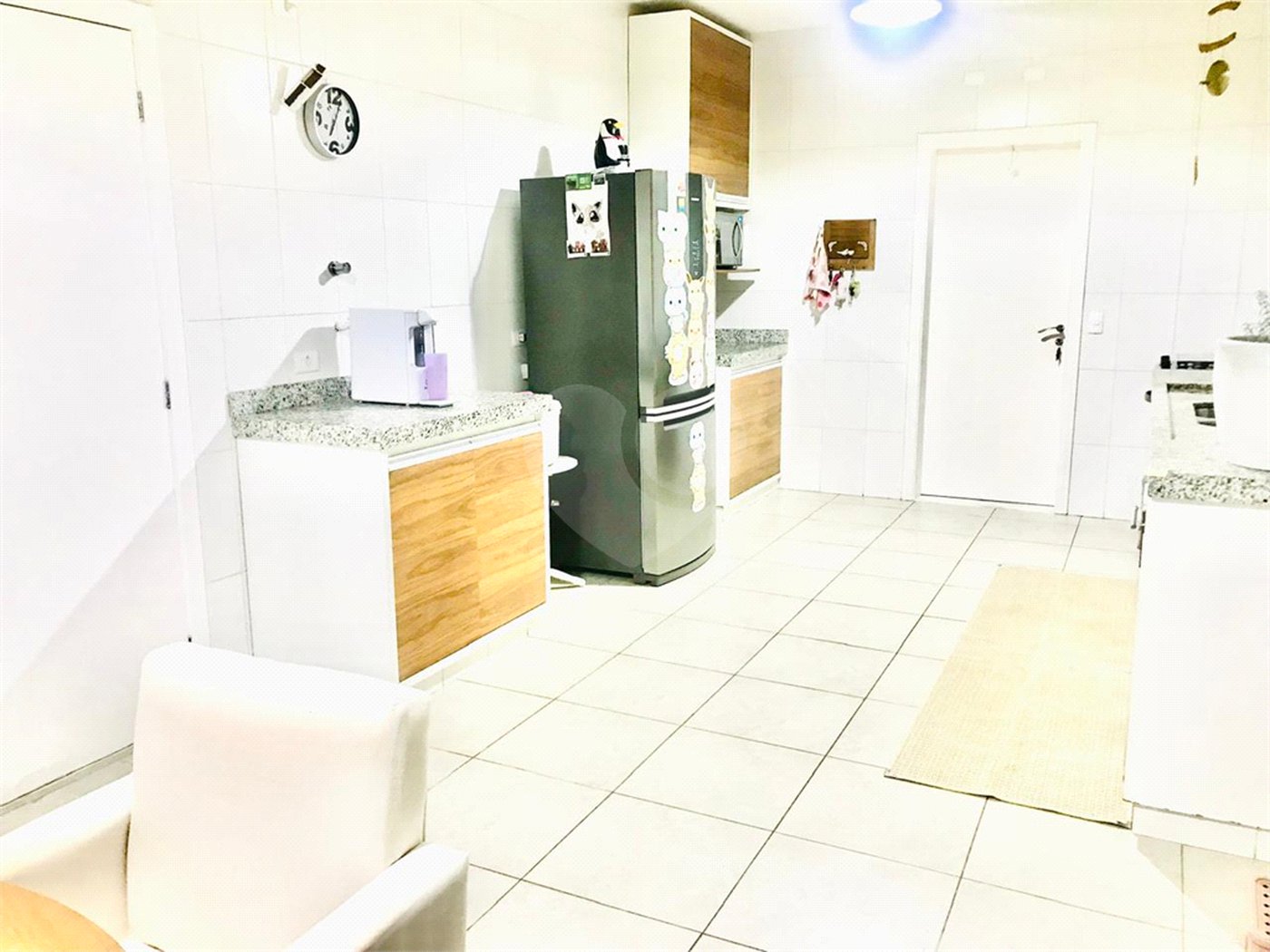 Casa à venda com 3 quartos, sendo 1 suíte, no condomínio Residencial Patrimônio do Carmo, São Roque - SP