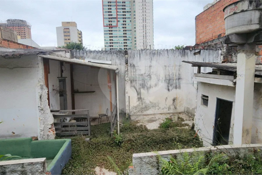 Vende-se Terreno no Jardim Aeroporto