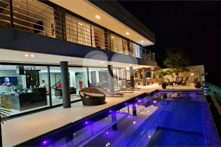 Casa à venda com 4 suítes no Centro, Porto Seguro, BA