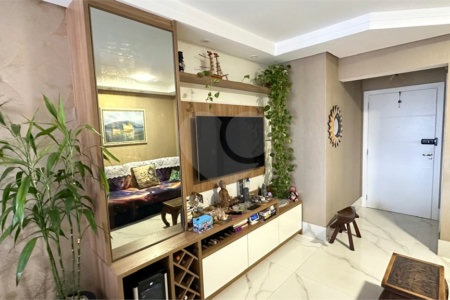 Apartamento à venda com 3 quartos, sendo 1 suíte, em Vila Santa Teresa, Santo André, SP