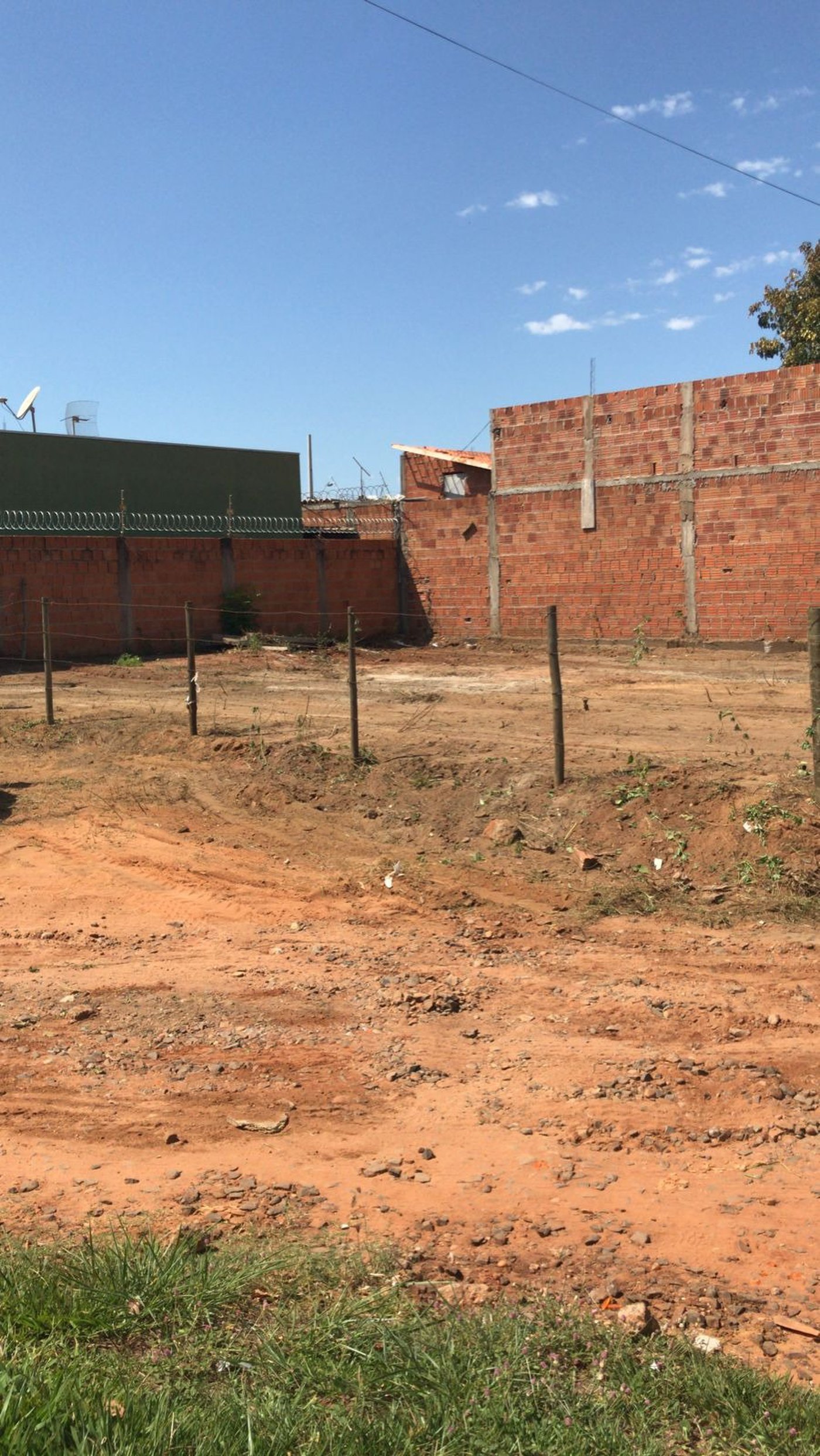 Casa à venda com 2 quartos em Vila Haro, Três Lagoas, MS