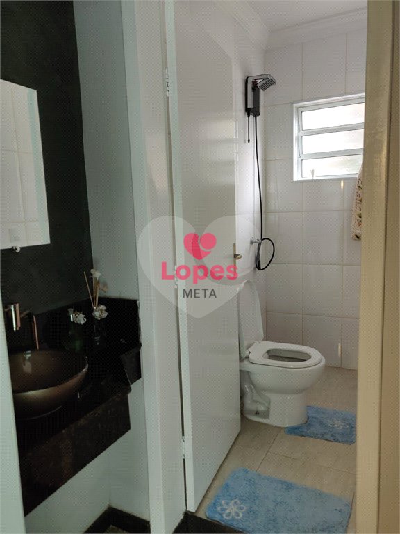 Casa à venda com 3 suítes no condomínio Jaridim Coleginho, Jacareí - SP