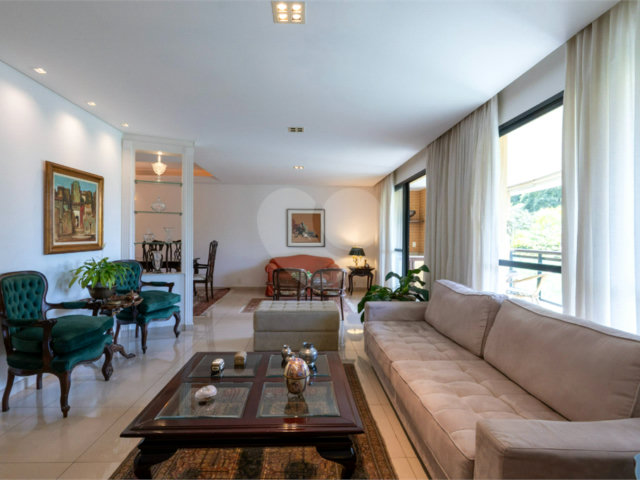 Apartamento à venda com 3 suítes em Morumbi, São Paulo, SP