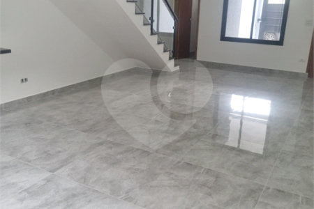 Sobrado à venda com 3 quartos, sendo 1 suíte, em Vila São Paulo, São Paulo, SP
