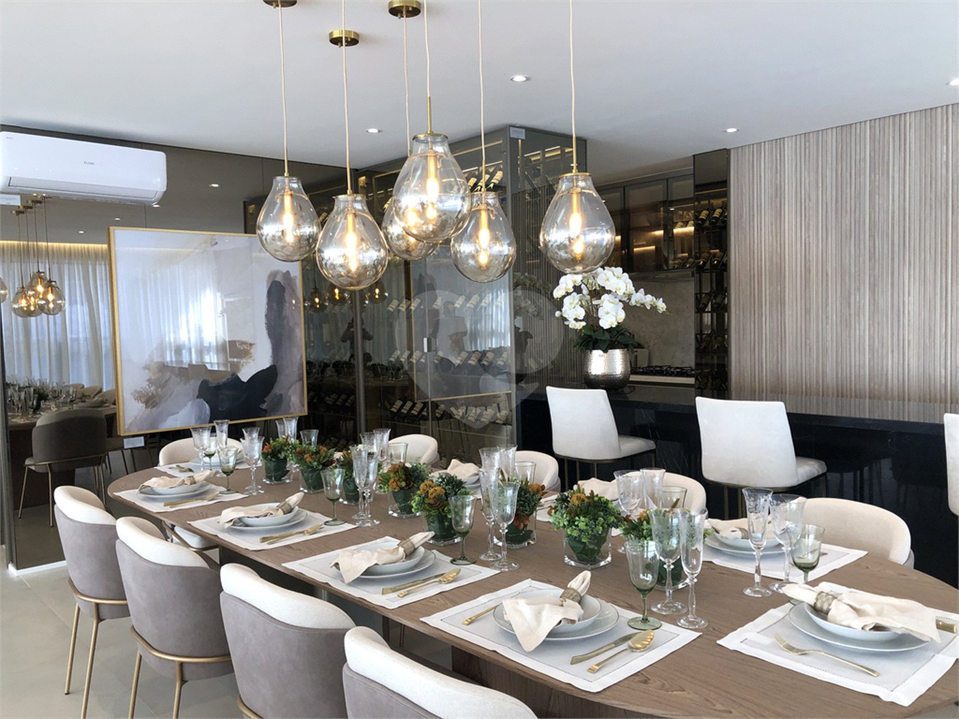 Apartamento à venda com 5 quartos, sendo 4 suítes, em Pinheiros, São Paulo, SP