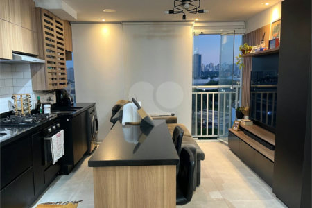 Apartamento à venda com 2 quartos em Parque Industrial Tomas Edson, São Paulo, SP