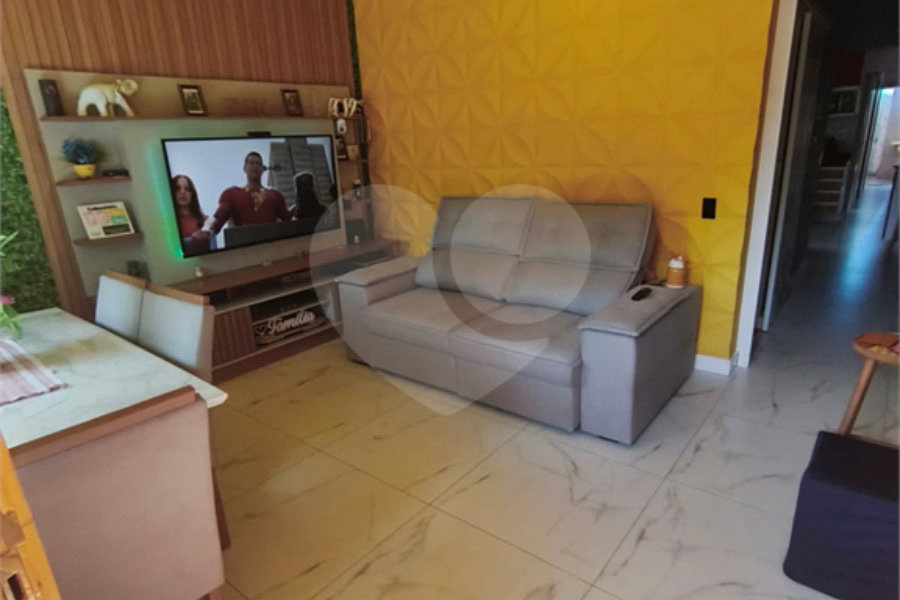 Sobrado à venda com 2 quartos, sendo 1 suíte, em Parque Novo Oratório, Santo André, SP
