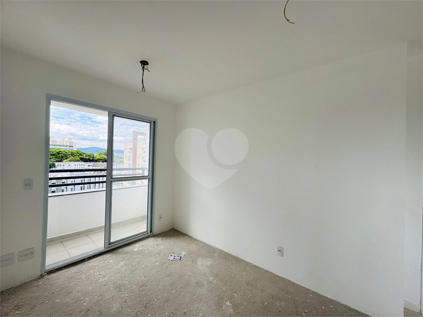 Apartamento à venda com 2 quartos, sendo 1 suíte, em Vila Galvão, Guarulhos, SP
