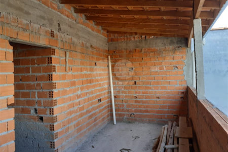 Sobrado à venda com 5 quartos, sendo 1 suíte, em Jardim Cumbica, Guarulhos, SP