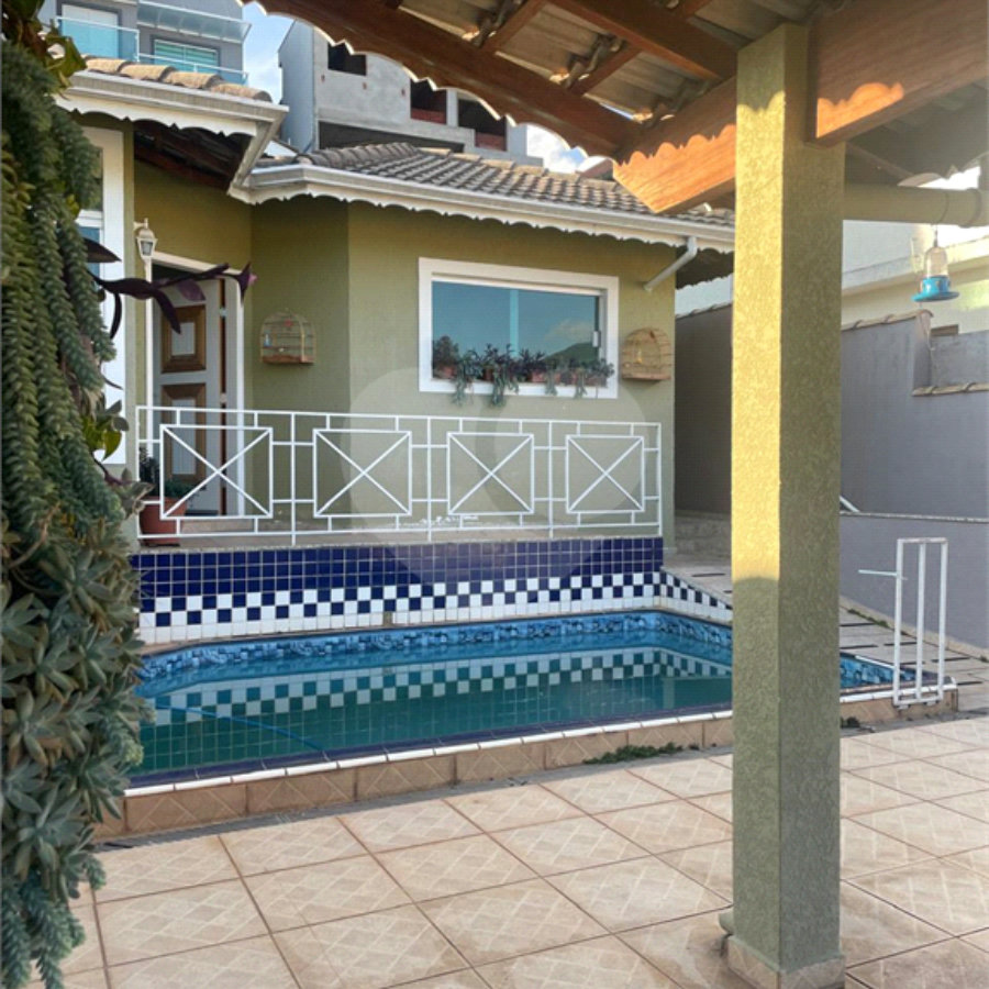 Casa à venda com 3 quartos, sendo 1 suíte, em Recreio Maristela, Atibaia, SP