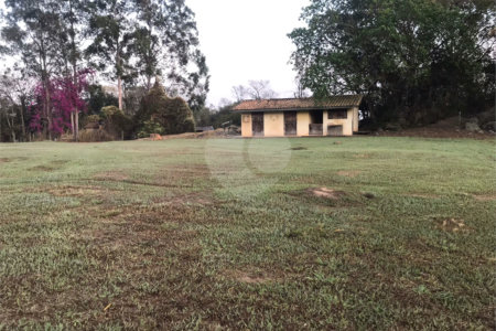 Sítio à venda com 6 quartos, sendo 1 suíte, em Sítio Santa Terezinha, Salto, SP