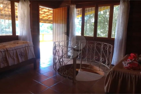 Sítio à venda com 4 quartos, sendo 2 suítes, em Jardim Maracanã, Atibaia, SP