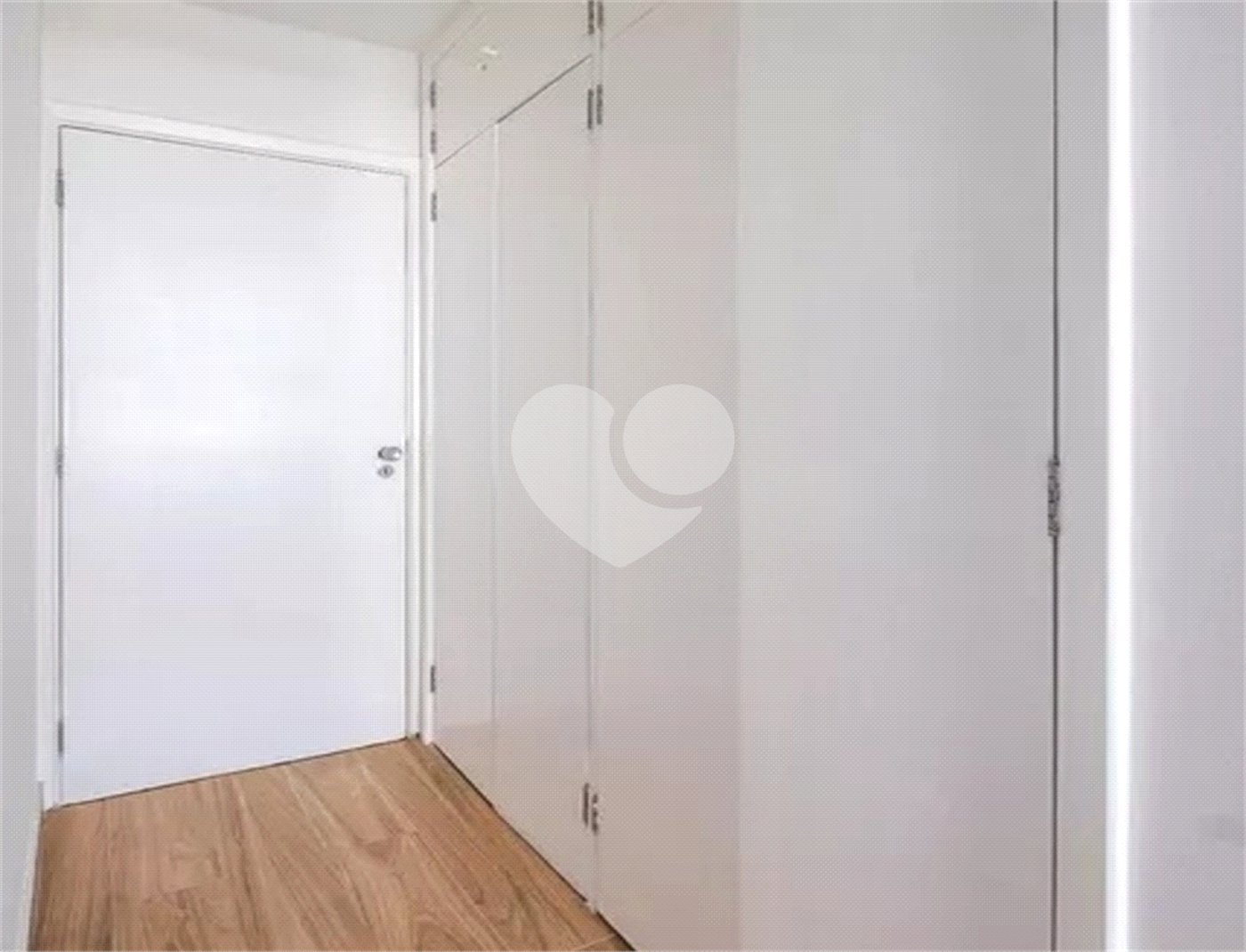 Apartamento à venda com 3 quartos, sendo 1 suíte,  em Cerqueira César, São Paulo, SP