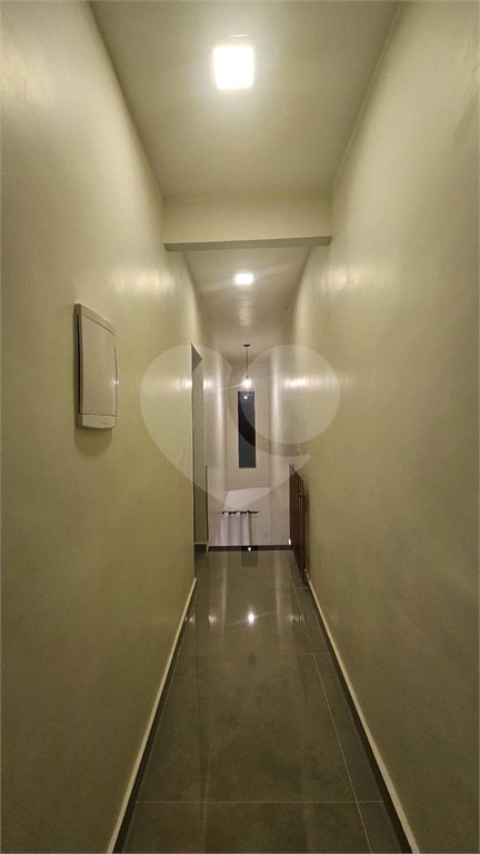 Casa à venda com 3 quartos, sendo 2 suítes, no condomínio Vale Encantado, Rio de Janeiro - RJ