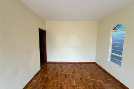 Casa à venda com 3 quartos em Vila Alves, Itapetininga, SP