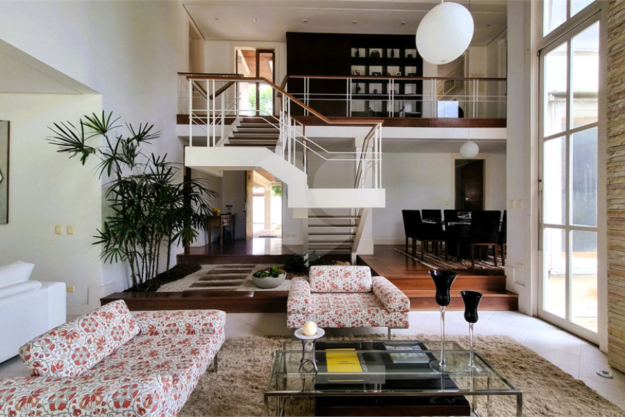 Casa à venda ou para alugar com 5 suítes em Serra da Cantareira, Mairiporã, SP
