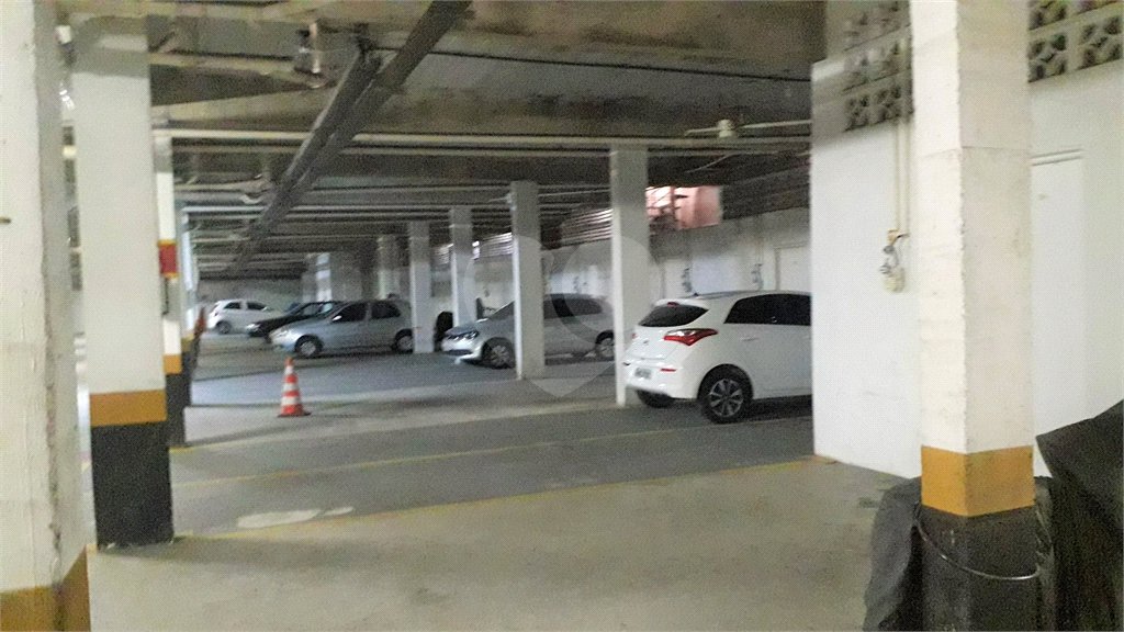 Casa à venda com 3 quartos, sendo 1 suíte,  no condomínio Jardim das Palmas, São Paulo - SP