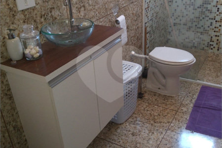 Casa à venda com 4 quartos, sendo 1 suíte, em Vila Pirajussara, São Paulo, SP