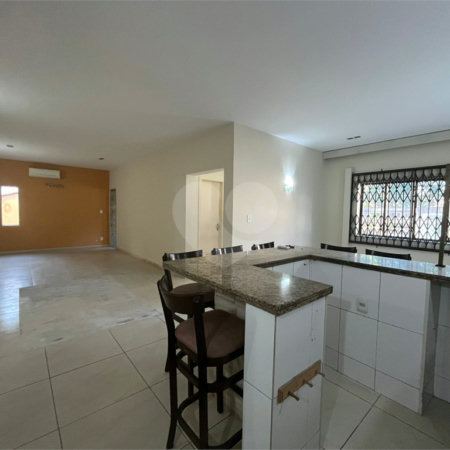 Casa à venda com 2 quartos, sendo 1 suíte, no condomínio Residencial Vale das Palmeiras, Rio de Janeiro - RJ