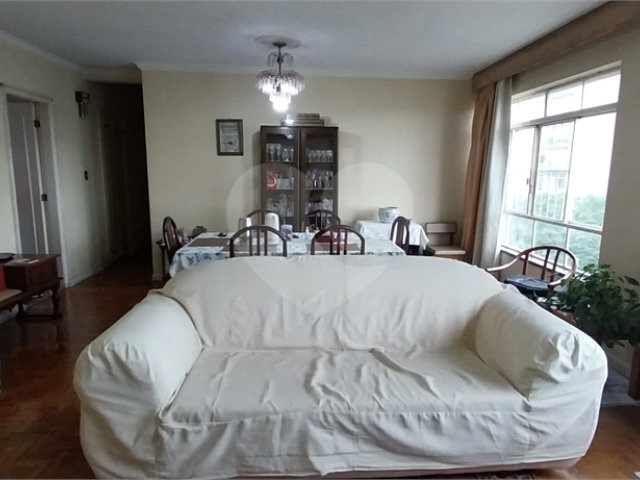 Apartamento à venda com 3 quartos, sendo 1 suíte,  em Bela Vista, São Paulo, SP