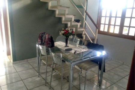 Sobrado à venda com 4 quartos, sendo 1 suíte,  em Jardim Pacaembu, Jundiaí, SP