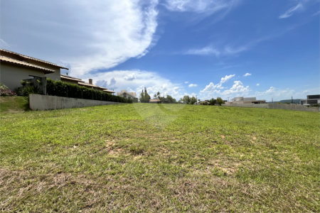 Terreno à venda no condomínio Residencial Saint Charbel, Araçoiaba da Serra - SP
