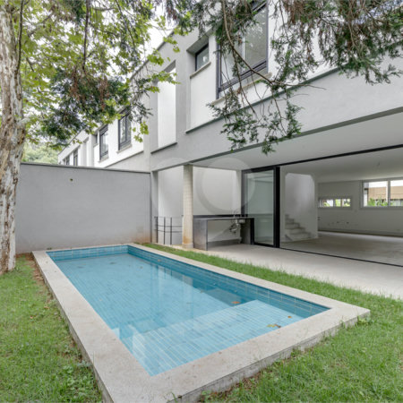 Casa à venda com 4 suítes no condomínio Venezia, São Paulo - SP