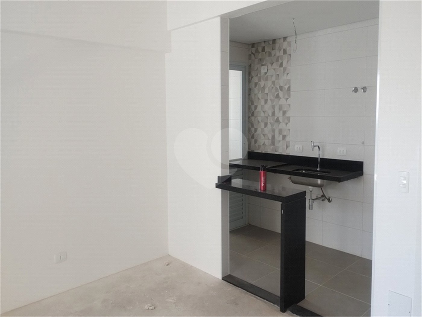 Apartamento à venda com 3 quartos, sendo 1 suíte,  em Loteamento Mogilar, Mogi das Cruzes, SP