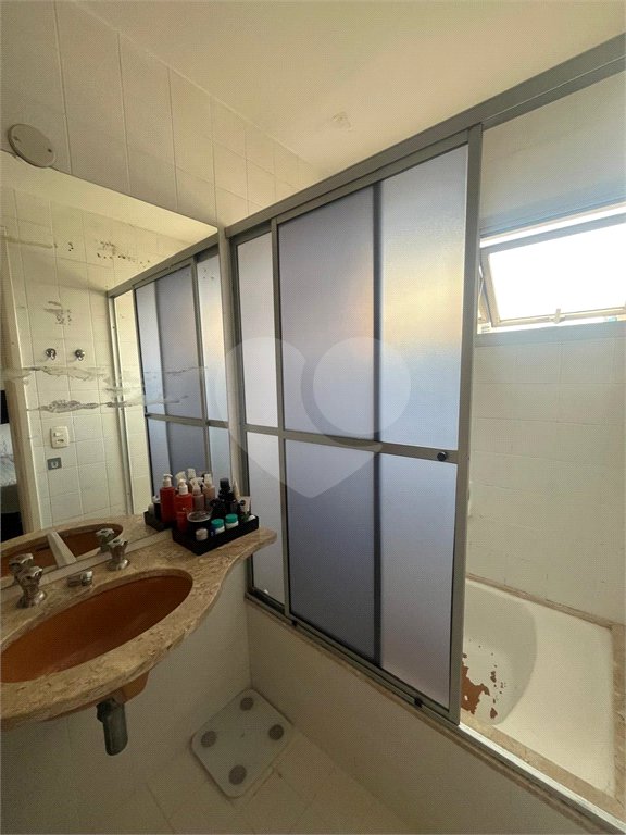 Apartamento à venda com 3 quartos, sendo 1 suíte, em Vila Olímpia, São Paulo, SP
