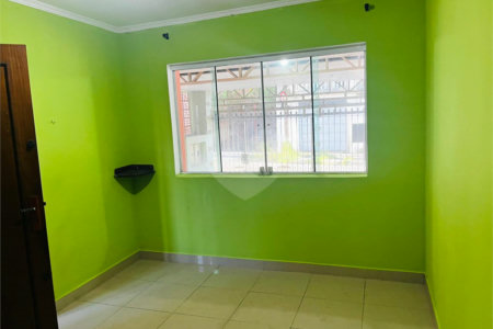 Casa Térrea à venda com 3 quartos em Vila Mazzei, São Paulo, SP