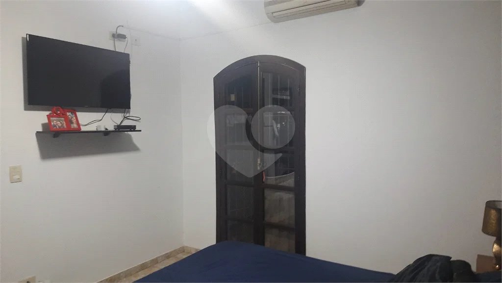 Sobrado à venda com 3 quartos, sendo 1 suíte, em Tremembé, São Paulo, SP