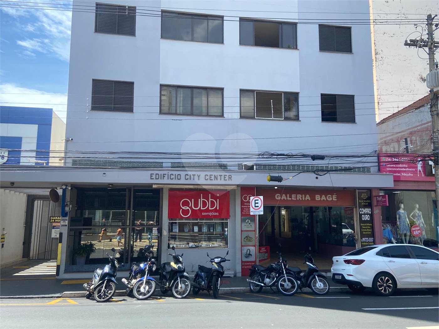 Apartamento à venda com 2 quartos no Centro, Araraquara, SP