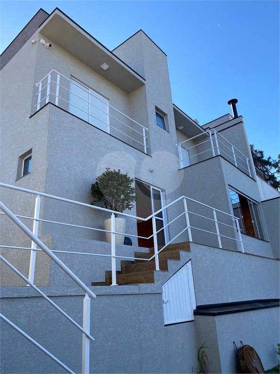 Sobrado à venda com 3 quartos, sendo 1 suíte, em Jardim do Lago, Atibaia, SP