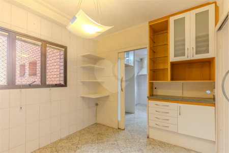 Apartamento à venda com 4 suítes em Moema, São Paulo, SP