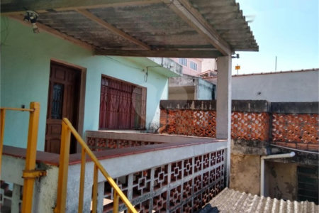 Sobrado à venda com 4 quartos, sendo 1 suíte, em Vila Constança, São Paulo, SP
