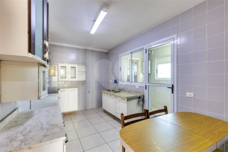 Apartamento à venda com 3 quartos, sendo 1 suíte, em Chácara Santo Antônio (zona Sul), São Paulo, SP
