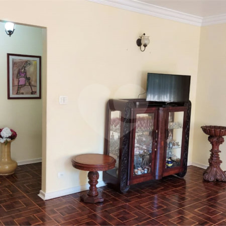 Casa à venda com 4 quartos, sendo 2 suítes, em Jardim São Caetano, São Caetano do Sul, SP